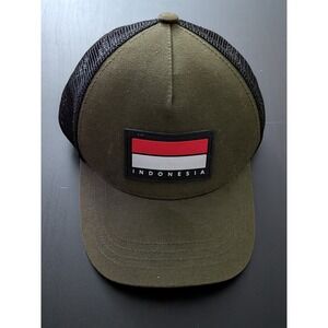 Eiger Indonesia Snapback Mesh‎ Trucker Hat Green Flag OSFM (L/XL)